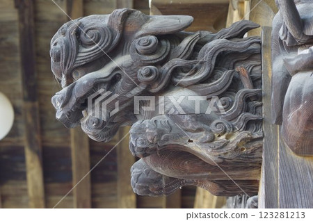 Shinshu Okaya Shokoji Temple's buildings and sculptures - a temple with many cultural assets 123281213