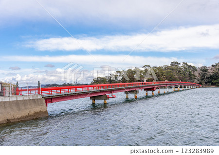 福浦橋，祈求好緣的橋，日本三景之一的松島。 123283989