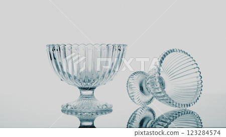 玻璃容器 123284574