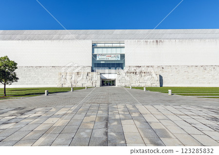 Miyazaki Prefectural Art Museum on a clear day in Miyazaki City, Miyazaki Prefecture 123285832