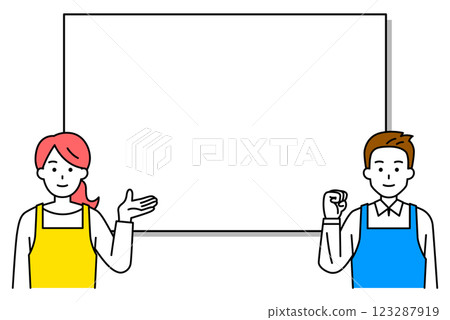 一名身著圍裙的男子和一名女子在白板前講解 123287919