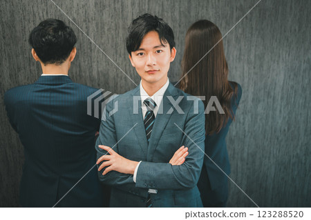 年輕商人 123288520