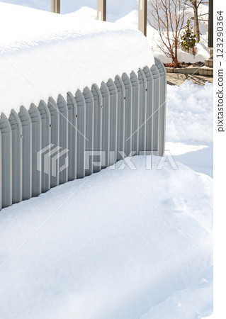 garage, carport, snow, snowfall, snowfall, winter, hokkaido, snow scene, garage, outdoor, parking lot 123290364