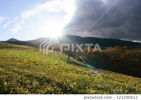 Farm scenery: Ozasa Farm in autumn, Nikko Kirifuri Highlands Farm scenery: Ozasa Farm in autumn, Nikko Kirifuri Highlands 123290812