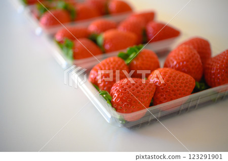 Seasonal strawberry Seasonal strawberry 123291901