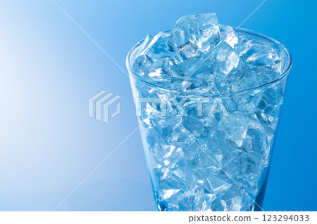 冰圖 玻璃冰 無水滴 123294033