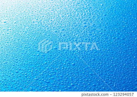 水滴圖像藍色背景 123294057