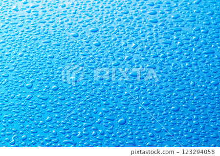 水滴圖像藍色背景 水滴圖像藍色背景 123294058