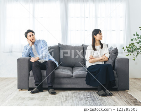A couple in a tense mood A couple in a tense mood 123295503