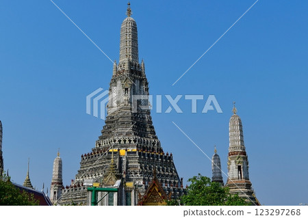 Wat Pho 123297268