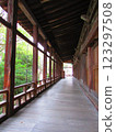 自然中的走廊 123297508