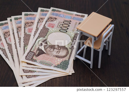 學費照片 123297557