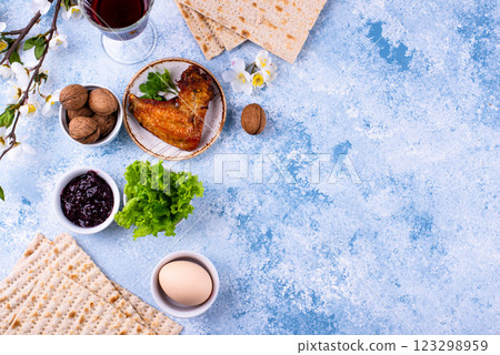 Traditional Passover Seder plate with symbolic foods. Symbolic of Jewish holiday Pesah. 123298959