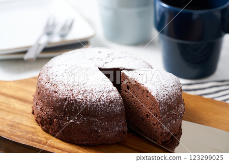 蛋糕巧克力 123299025
