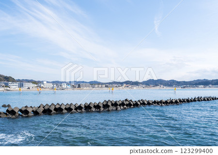 [Kamakura Seaside Park] Yuigahama area swimming beach 123299400