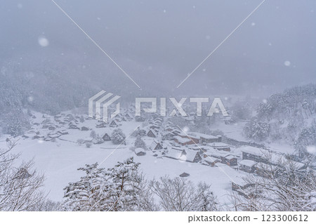Shirakawa-go in snowy winter 123300612