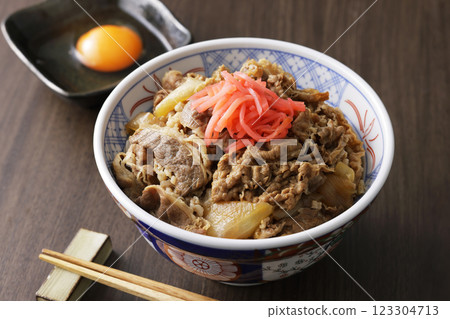 牛肉飯 123304713