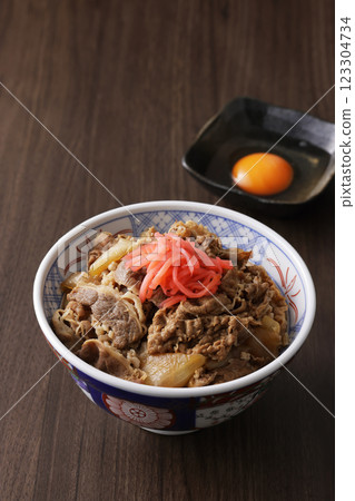 beef bowl  123304734