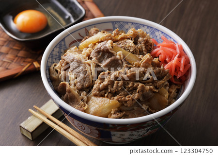 牛肉飯 123304750