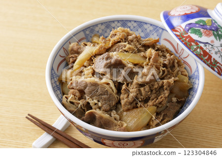 牛肉飯 123304846