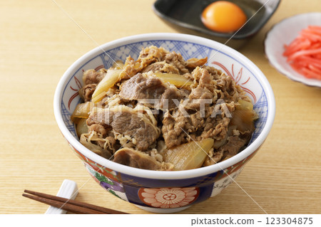beef bowl  123304875