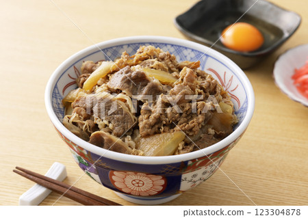 牛肉飯 123304878