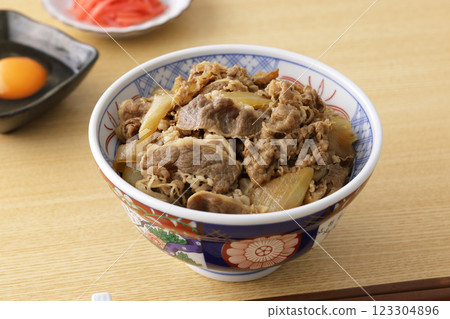 牛肉飯 123304896