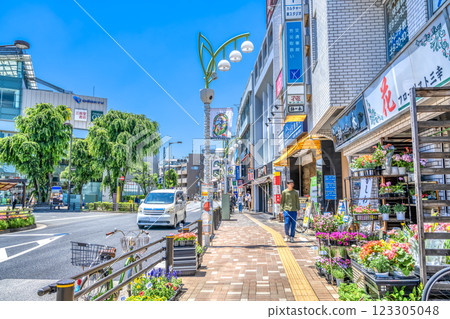 Cityscape of Setagaya Ward, Tokyo: Kyodo Station, Kyodo Suzuran Street 123305048