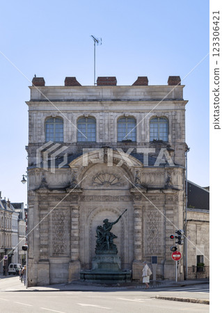 The Neptune fountain in Arras 123306421