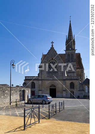 The Saint-Denis church in Crepy en Valois The Saint-Denis church in Crepy en Valois 123307282