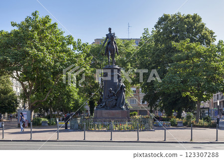 The monument to General Faidherbe in Lille 123307288