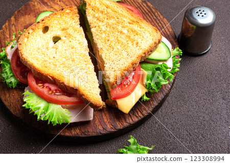 Club sandwich cut in half 123308994