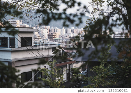 [Lake Biwa Canal] Beautiful sunset light 123310081
