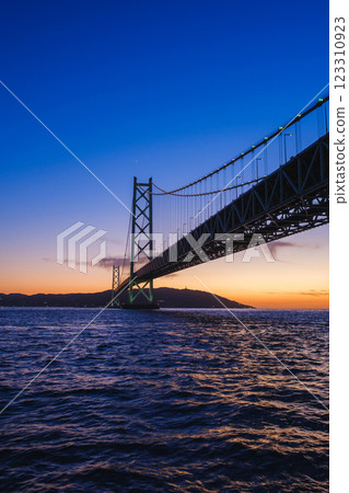 【Azur Maiko Beach】明石海峽大橋與絕美夕陽 【Azur Maiko Beach】明石海峽大橋與絕美夕陽 123310923