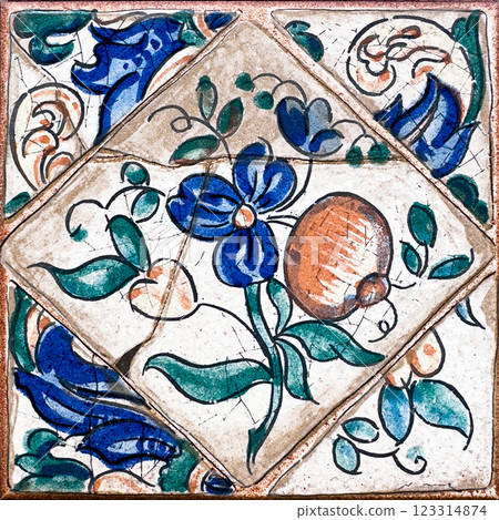 Traditional portuguese decorative tiles 123314874