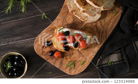 Fresh bruschetta with cream cheese Fresh bruschetta with cream cheese 123314998