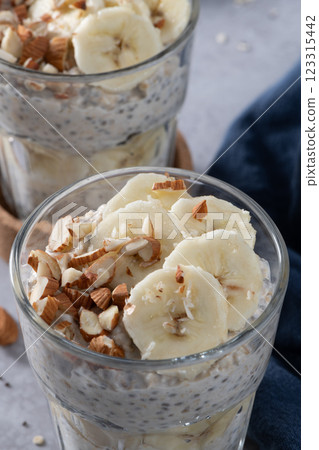 Overnight oats in glasses Overnight oats in glasses 123315442