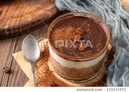 Tiramisu Chia Pudding 123315472