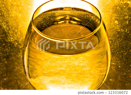 glass, beverage, liquor 123316072