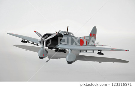 99 式艦載轟炸機 11 型,1/72 比例模型,赤城號航空母艦上的飛機 99 式艦載轟炸機 11 型,1/72 比例模型,赤城號航空母艦上的飛機 123316571