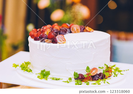 Wedding ceremony wedding cake 123318060
