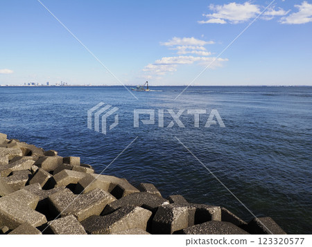 Wave block Wave block 123320577