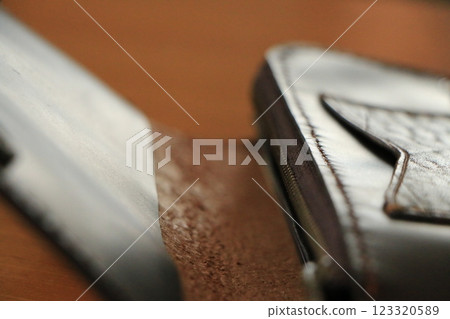 手工製作皮夾拉鍊 123320589