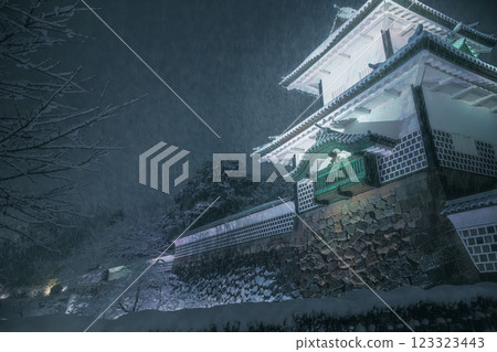 冬日金澤：雪夜的石川門 123323443