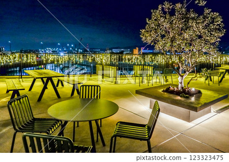 Night view of the cityscape from the rooftop terrace 123323475