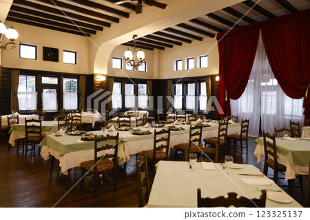 Unzen Kanko Hotel Dining Room 123325137
