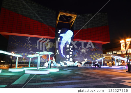 Kaiyukan / Square (Illumination) (Kaigandori, Minato Ward, Osaka City) 123327516