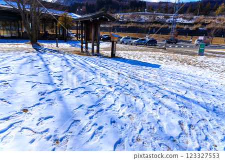 長野高速公路娘舍服務區的冬日風景 123327553