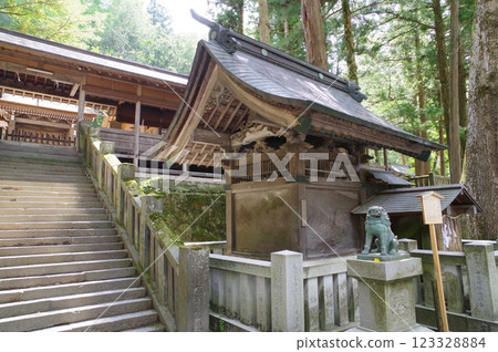 Shinshu, Suwa, Suwa Taisha, Kamisha Tenryusuisha, Head Temple of Suwa Shrine 123328884
