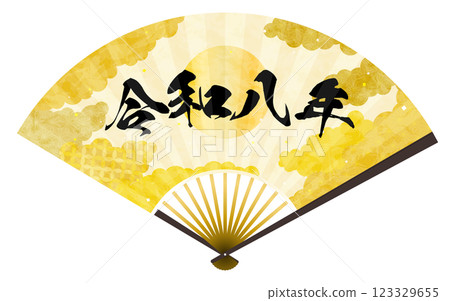 帶有 2026 年文字的日式扇子,帶有雲海的日式背景 帶有 2026 年文字的日式扇子,帶有雲海的日式背景 123329655